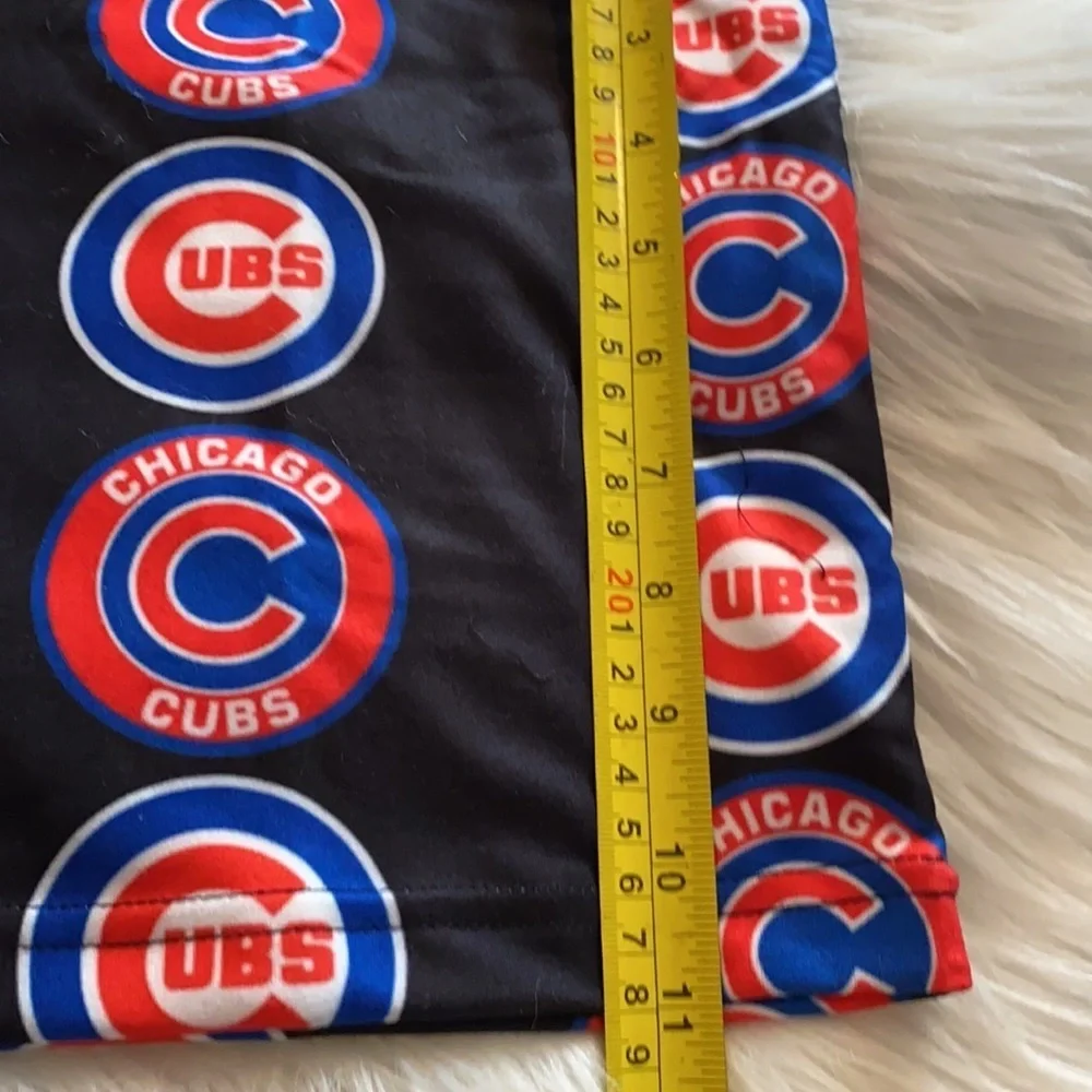 New without tags cubs face covering